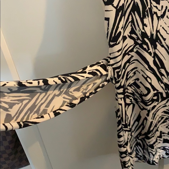 BCBG Dressy Tank Blouse / Shirt - Picture 4 of 7